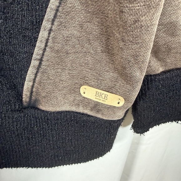 BKE Buckle Pullover Sweatshirt Women's M Knit Mock Neck Pocket Brown/Black Tags - Picture 4 of 7